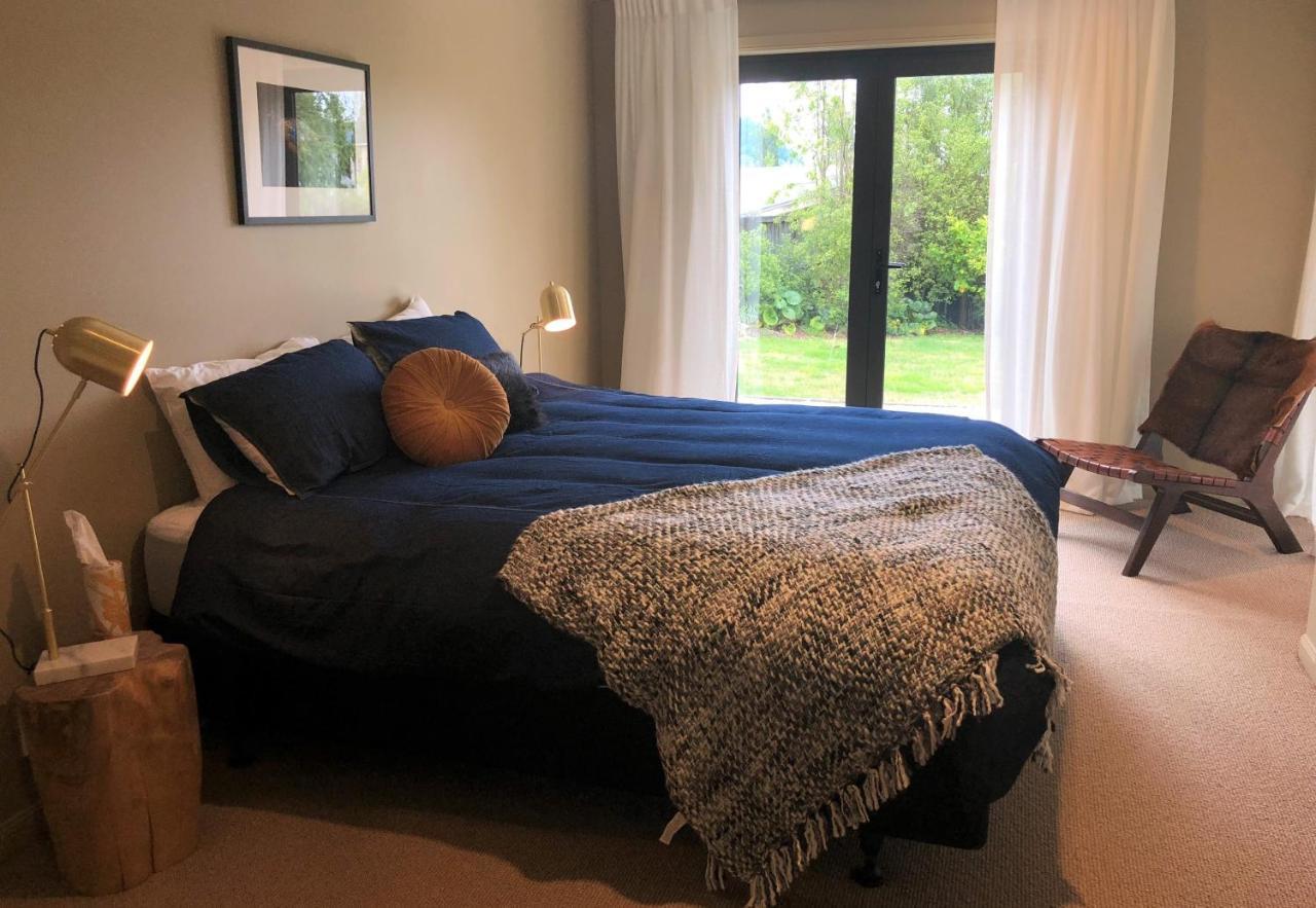 Kinloch Lakeview Lodge - Taupo ภายนอก รูปภาพ