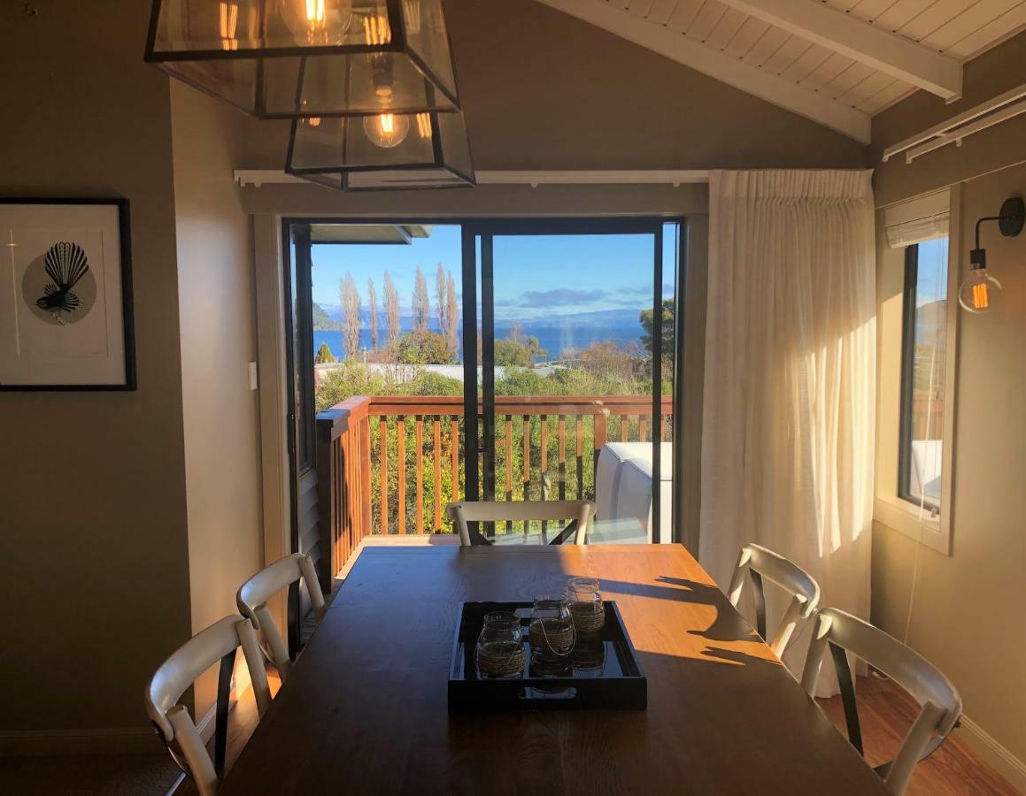 Kinloch Lakeview Lodge - Taupo ภายนอก รูปภาพ